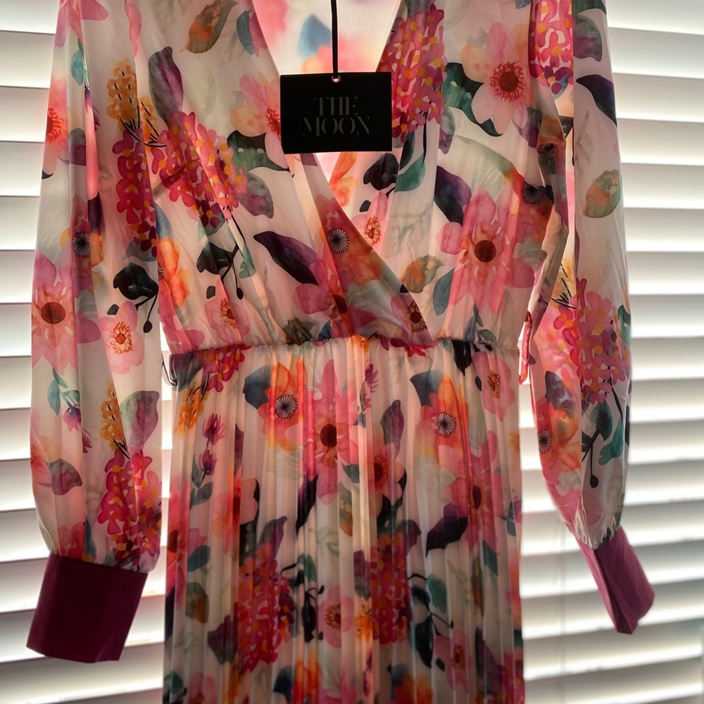 Floral long sleeve 60s dress.